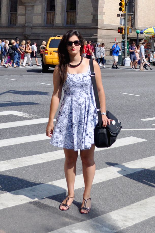 new york fashion blogger fashionista streetstyle what to see, amanda r somethingfashion valencia fashionblogger spain spanish streetstyle outfit dress modcloth tourist NYC fashion week lincoln center, traveling guggenheim museum NY