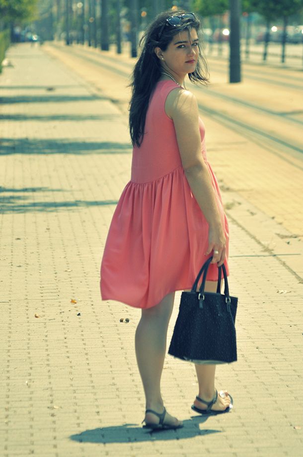 something fashion, trip, tail dress, mango, pink, summer outfit, ideas for traveling, italy, milan, flat sandals